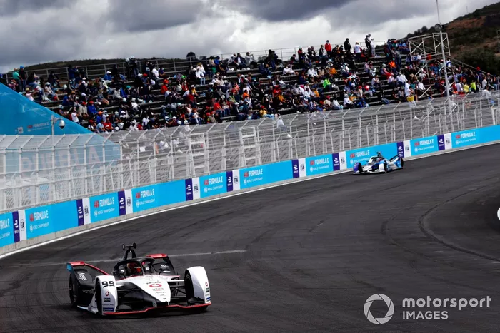 Pascal Wehrlein, Tag Heuer Porsche, Porsche 99X Electric, Maximilian Guenther, BMW I Andretti Motorsports, BMW iFE.21