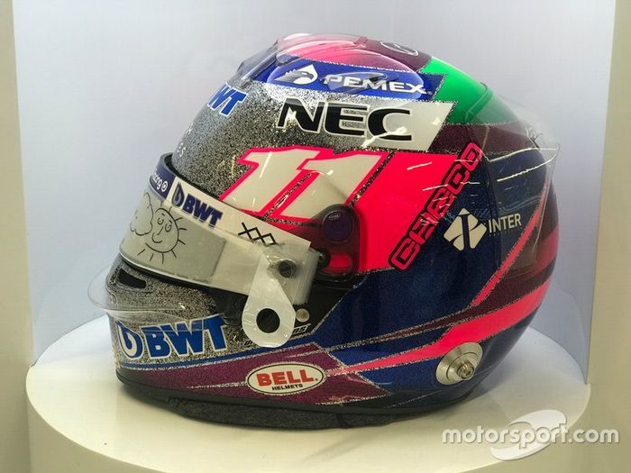 El casco de Sergio Pérez, Racing Point, para el GP de Singapur