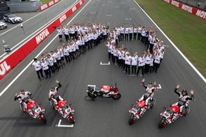 La decoración especial de Yamaha para su 70 aniversario en Assen