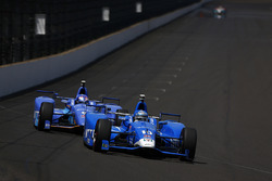 Tony Kanaan, Chip Ganassi Racing, Honda; Scott Dixon, Chip Ganassi Racing, Honda