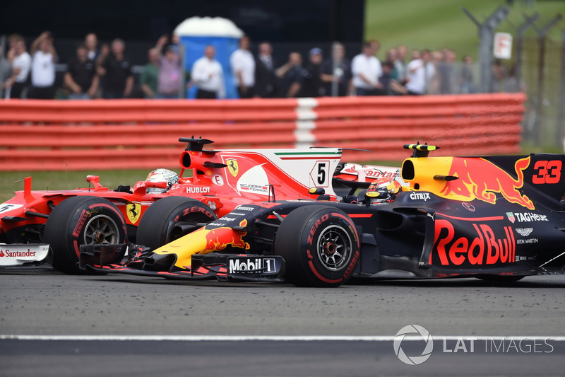 Sebastian Vettel, Ferrari SF70H et Max Verstappen, Red Bull Racing RB13