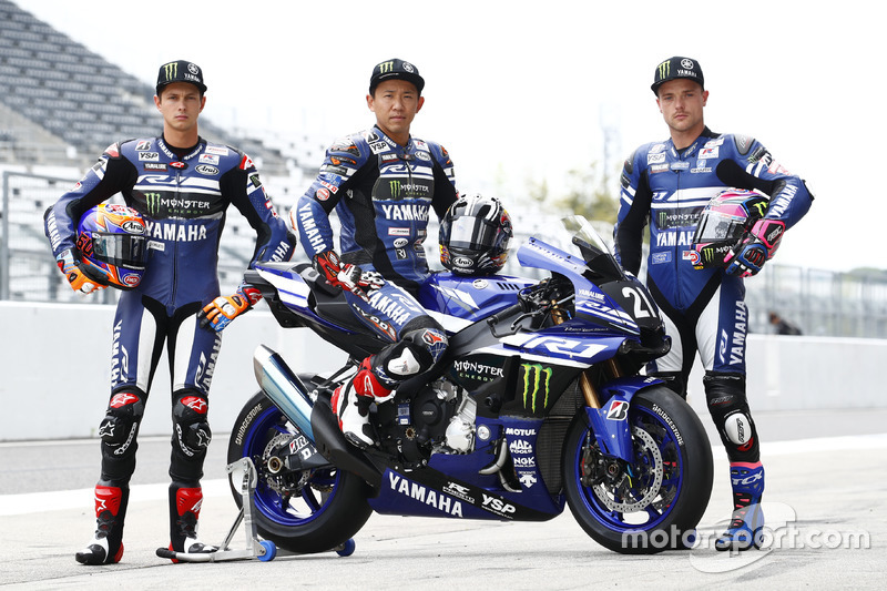 #21 Yamaha Factory Racing Team: Katsuyuki Nakasuga, Alex Lowes, Michael van der Mark