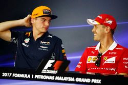 Max Verstappen, Red Bull Racing, Sebastian Vettel, Ferrari, in the FIA press conference