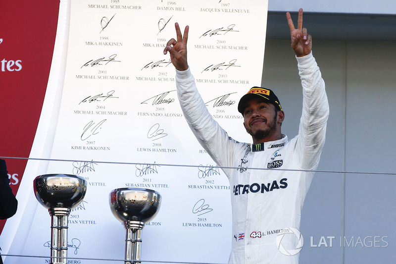 Race winner Lewis Hamilton, Mercedes AMG F1, on the podium