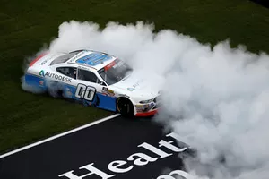 Race winner Cole Custer, Stewart-Haas Racing, Ford Mustang