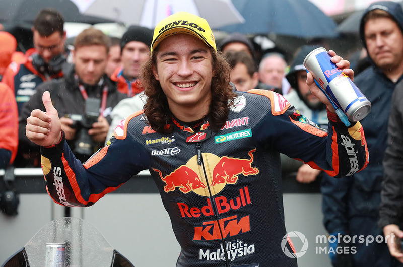 Race winner Can Oncu, Red Bull KTM Ajo