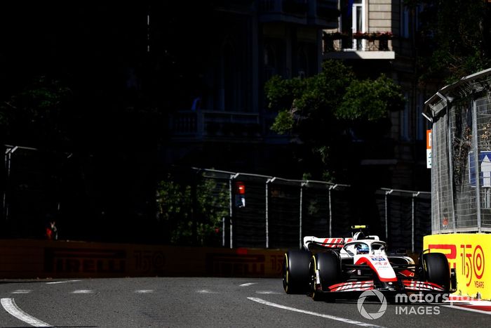 Mick Schumacher, Haas VF-22