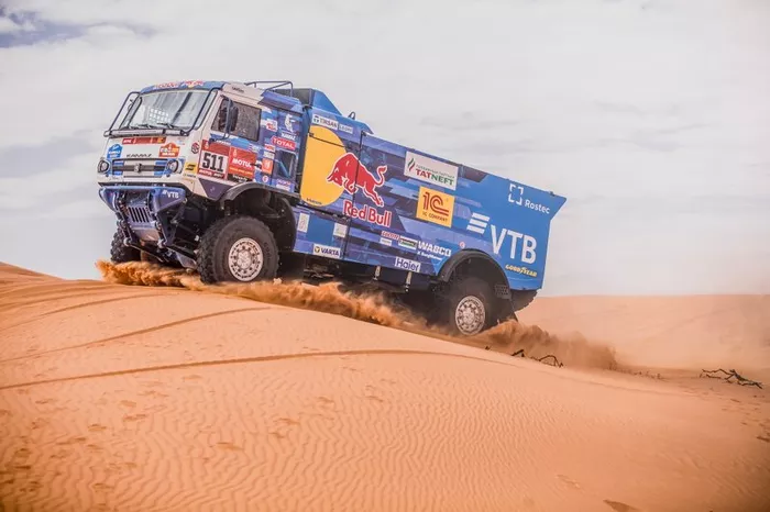 #511 Team KAMAZ Master: Andrey Karginov, Andrey Mokeev, Igor Leonov 