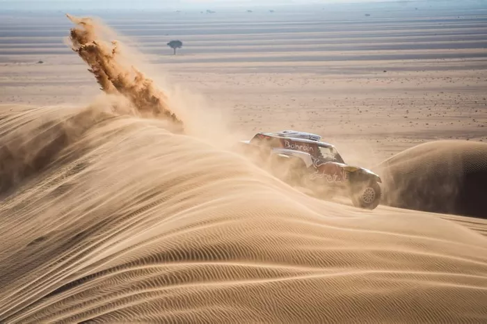 #305 JCW X-Raid Team: Carlos Sainz, Lucas Cruz