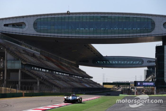 #7 Toyota Gazoo Racing Toyota TS050 - Hybrid: Mike Conway, Kamui Kobayashi, Jose Maria Lopez  