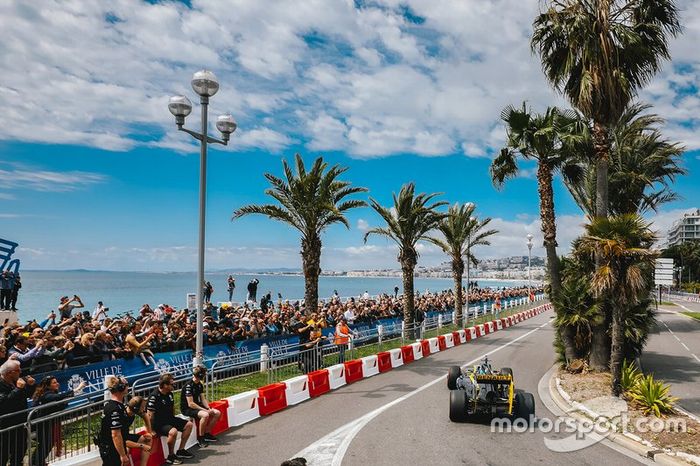 Demostración de Daniel Ricciardo en las calles de Niza, Francia