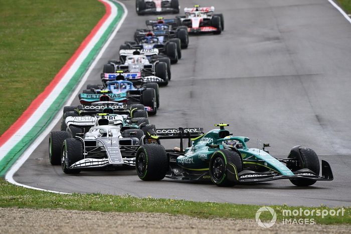 Sebastian Vettel, Aston Martin AMR22, Yuki Tsunoda, AlphaTauri AT03, Lewis Hamilton, Mercedes W13, Esteban Ocon, Alpine A522