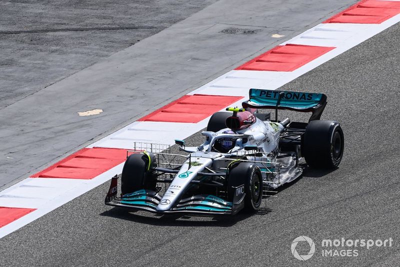 Lewis Hamilton, Mercedes W13