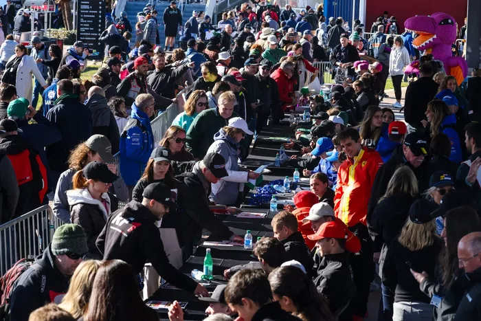 Autograph session