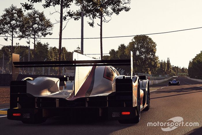 Acciones en la pista al atardecer