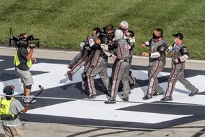 Race Winner Cole Custer, Stewart-Haas Racing, Ford Mustang