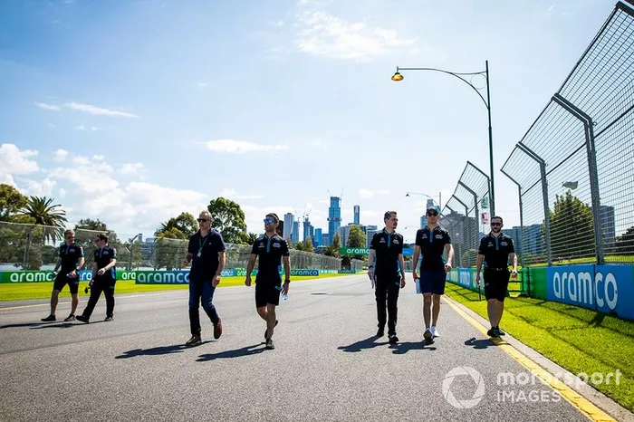 Nicholas Latifi, Williams Racing and members of the team walk the track