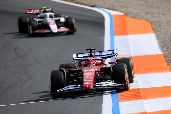 Charles Leclerc, Ferrari, Oliver Bearman, Haas F1 Team