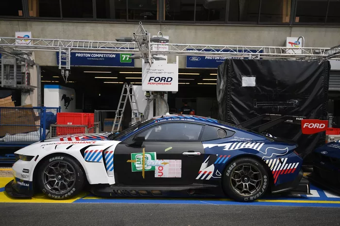 #77 Proton Competition Ford Mustang LMGT3