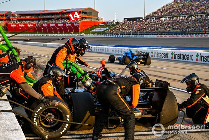 Santino Ferrucci, A.J. Foyt Enterprises Chevrolet, Parada en boxes