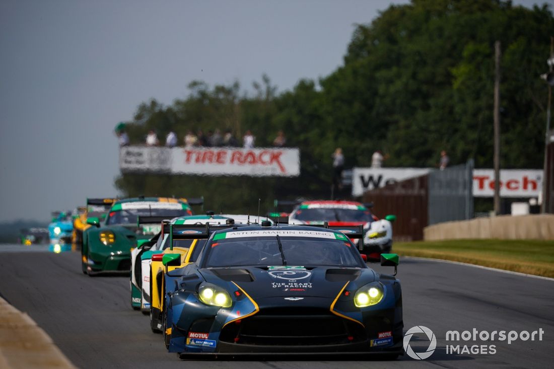 #27 Heart of Racing Team Aston Martin Vantage GT3 Evo: Roman De Angelis, Zacharie Robichon