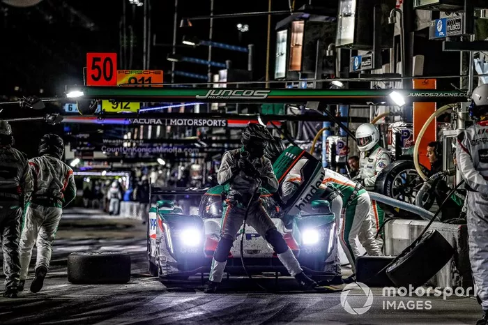 #50 Juncos Racing Cadillac DPi, DPi: Will Owen, Rene Binder, Agustin Canapino, Kyle Kaiser, pit stop