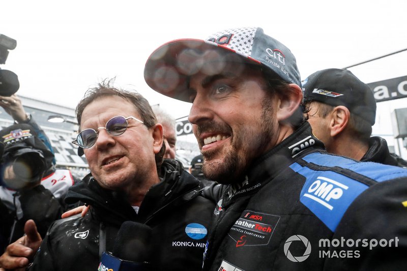 #10 Wayne Taylor Racing Cadillac DPi: Renger Van Der Zande, Jordan Taylor, Fernando Alonso, Kamui Kobayashi, victory celebration