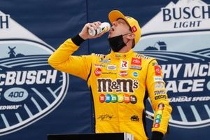 Race winner Kyle Busch, Joe Gibbs Racing, Toyota Camry