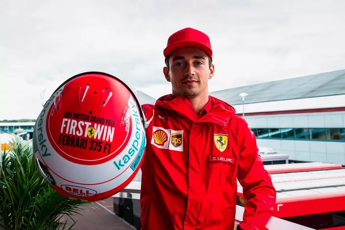 Charles Leclerc, Ferrari con su casco