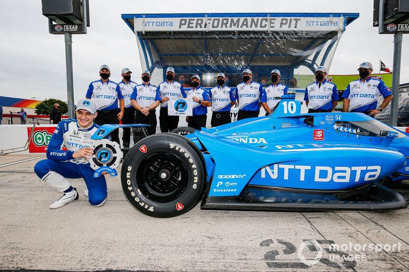 Ganador de la pole Alex Palou, Chip Ganassi Racing Honda