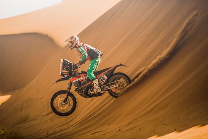 #24 Team Baines Rally KTM: Camille Chapeliere