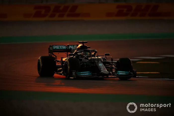 Lewis Hamilton, Mercedes W12