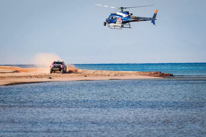 #301 Toyota Gazoo Racing: Nasser Al-Attiyah, Matthieu Baumel