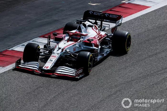 Desde delante: Alfa Romeo Racing C41 
