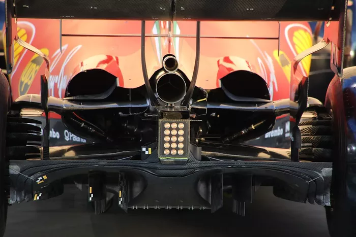 Detalle trasero del Ferrari SF1000
