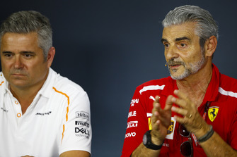 Gil de Ferran, Sporting Director, McLaren, and Maurizio Arrivabene, Team Principal, Ferrari, in the Team Principals' Press Conference