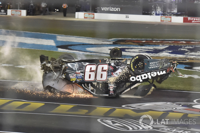 Unfall von Timothy Peters, MDM Motorsports Chevrolet