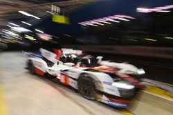 #8 Toyota Gazoo Racing Toyota TS050 Hybrid: Anthony Davidson, Sébastien Buemi, Kazuki Nakajima