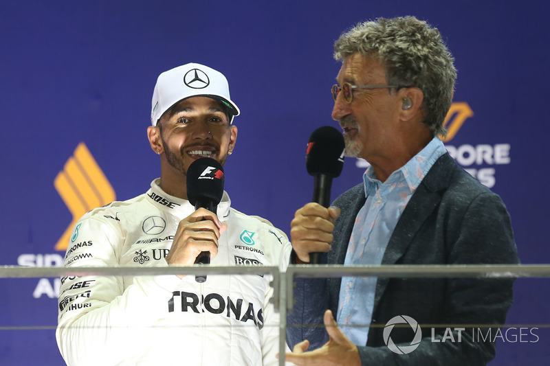 Podium: race winner Lewis Hamilton, Mercedes AMG F1, Eddie Jordan, Channel 4 F1 TV on the podium
