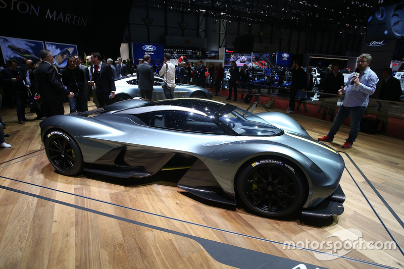 Aston Martin Valkyrie (001)