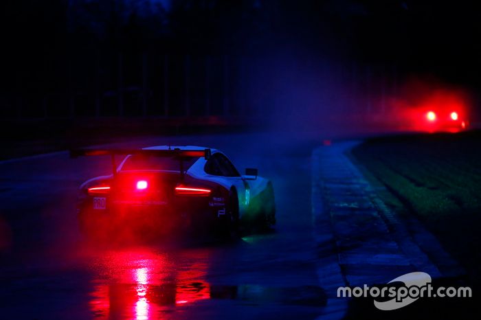 #91 Porsche Team Porsche 911 RSR: Richard Lietz, Frédéric Makowiecki