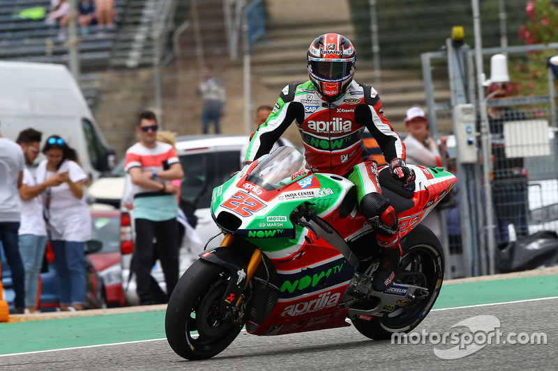 Sam Lowes saat sesi latihan Jumat