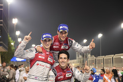 Переможці #8 Audi Sport Team Joest Audi R18: Лукас ді Грасс, Лоік Дюваль, Олівер Джарвіс