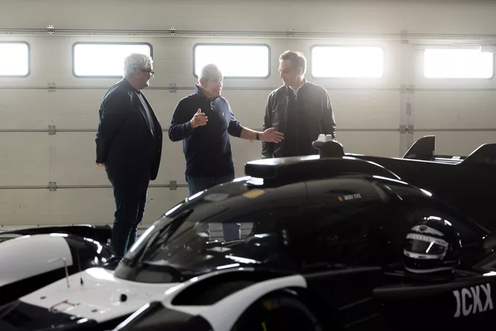 Jacky Ickx, Genesis Magma Racing, Cyril Abiteboul, Genesis Magma Racing, Luc Donckerwolke, Genesis Magma Racing