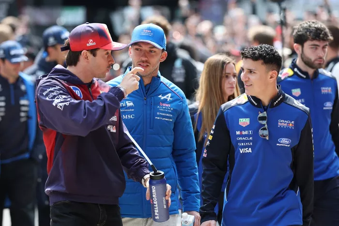 Charles Leclerc, Ferrari, Pierre Gasly, Alpine, Isack Hadjar, Red Bull Racing