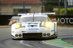 #92 Porsche Motorsport, Porsche 911 RSR: Earl Bamber, Frédéric Makowiecki, Jörg Bergmeister