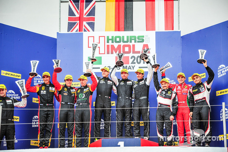 Podium: winners GTE #77 Proton Competition Porsche 911 RSR 991: Michael Hedlund, Marco Seefried, Wol