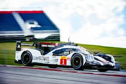 #1 Porsche Team Porsche 919 Hybrid: Timo Bernhard, Mark Webber, Brendon Hartley