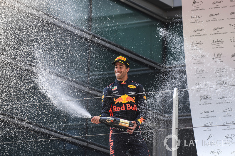 Race winner Daniel Ricciardo, Red Bull Racing