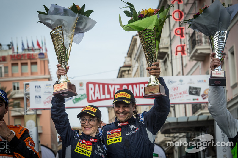 I vincitori Paolo Andreucci, Anna Andreussi, Peugeot Sport Italia